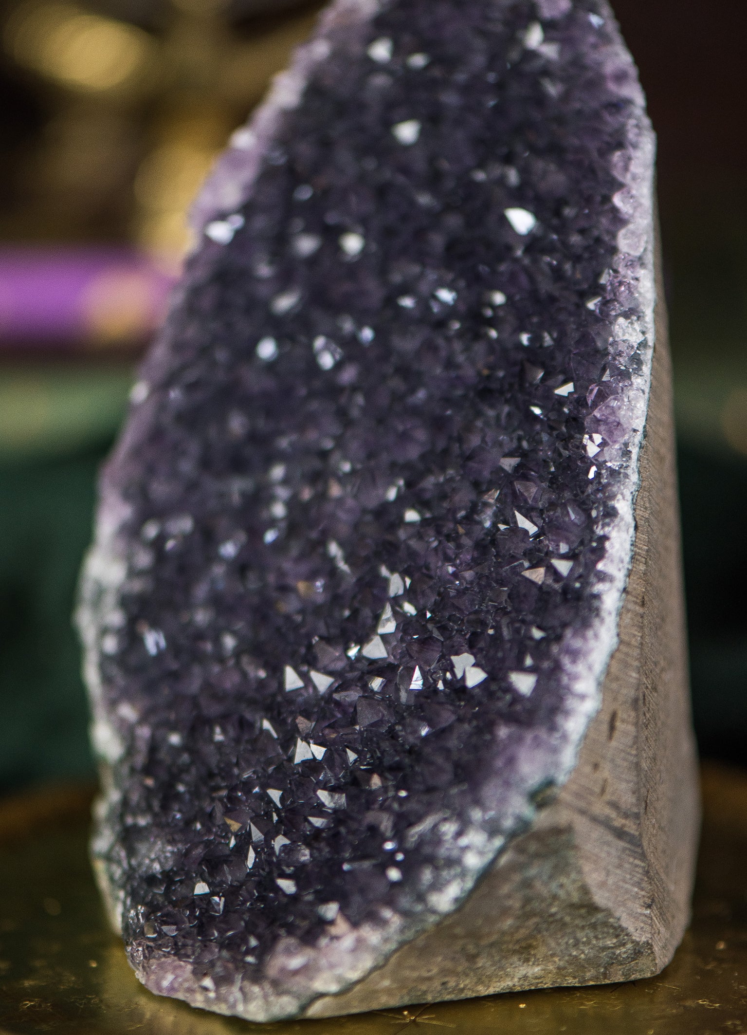 Amethyst-Druse ✧ Heilstein für Schutz, Schlaf & Seelenfrieden