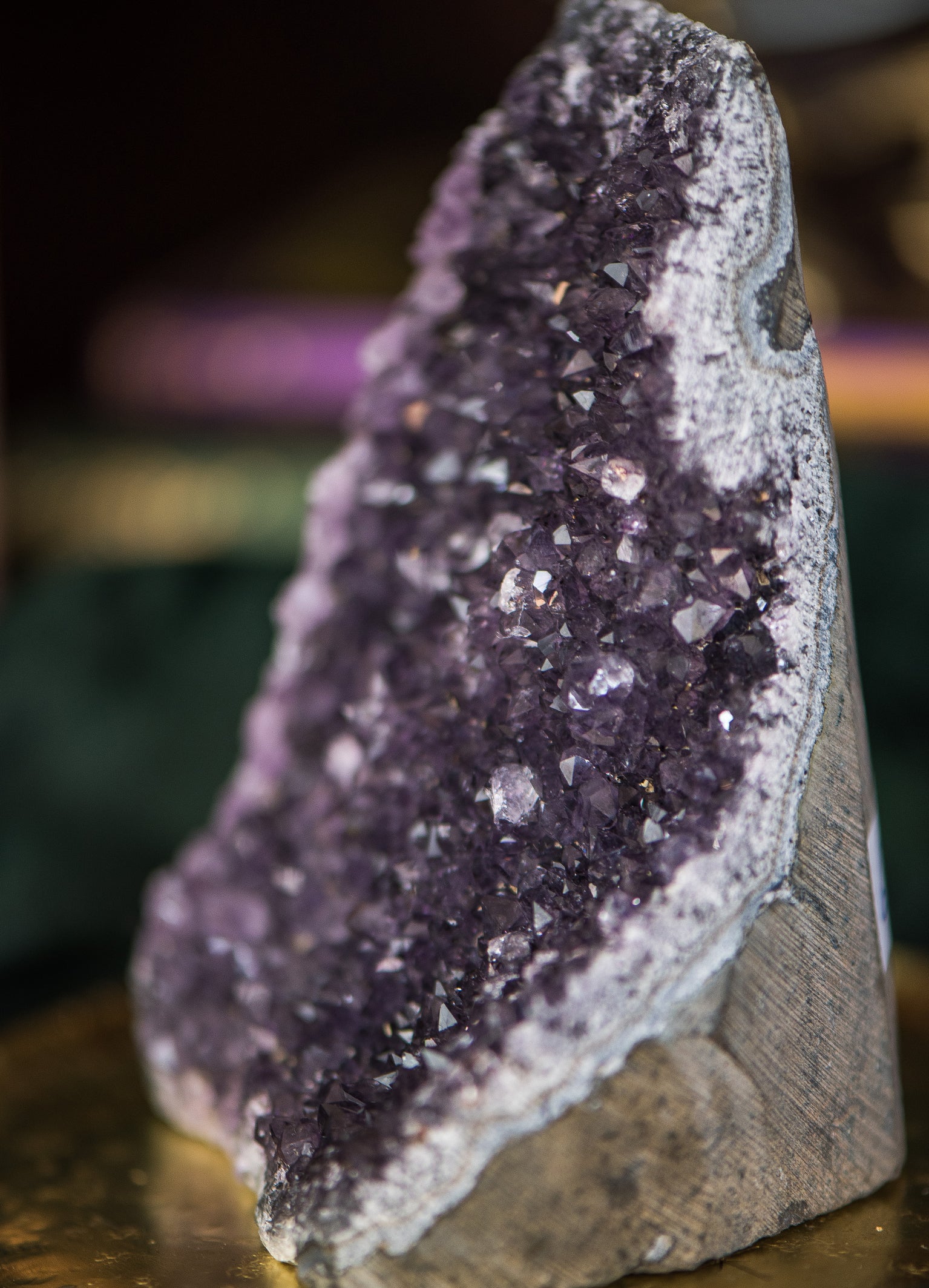 Amethyst-Druse ✧ Heilstein für Schutz, Schlaf & Seelenfrieden