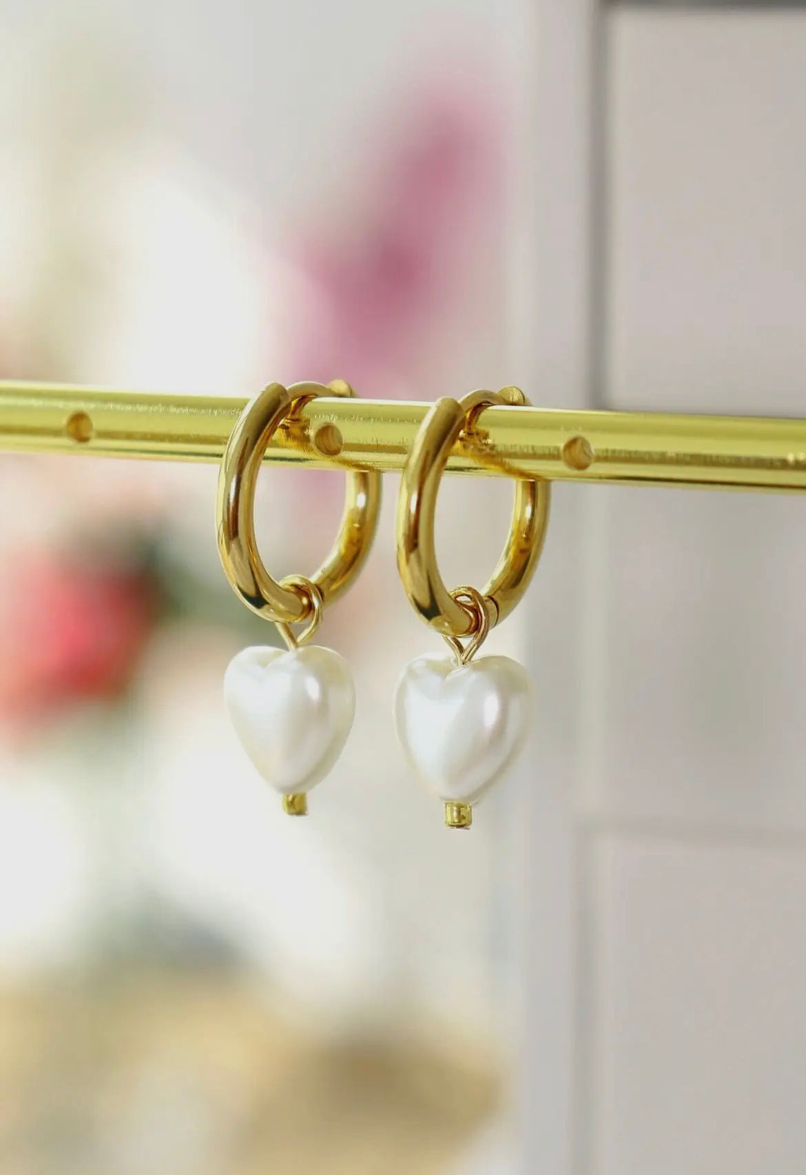 Herzlicht Ohrringe ✧ Rosenquarz & Gold – Stein der Liebe & Harmonie