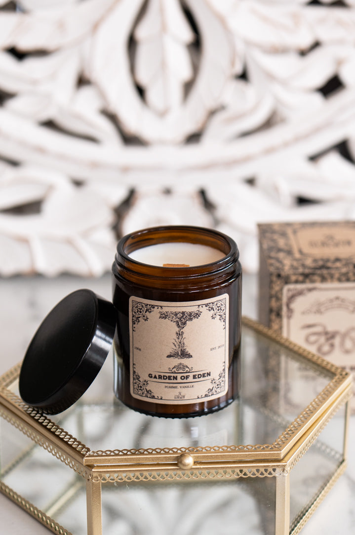 Garden of eden duftkerze candle
• Paradies manifestation kerze
• Fülle schöpfungs kerze
• Göttliches geburtsrecht kerze
• Eden schwingungs kerze