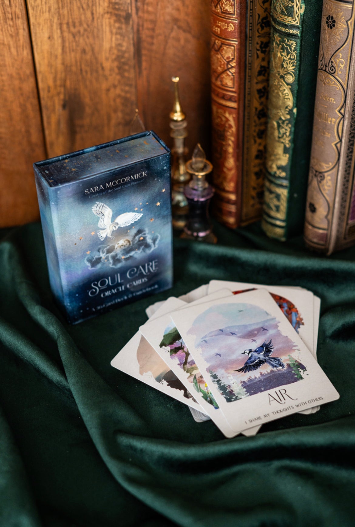 Seelenpflege Tarot Karten
• Sanfte Heilung Tarot
• Selbstmitgefühl Orakel
• Emotionales Wohlbefinden Deck
• Nährende Führung Karten