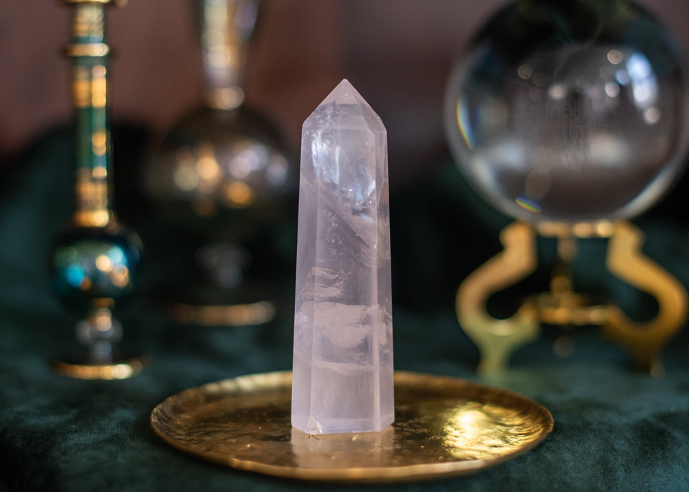 Rosenquarz Turm
• Herzchakra Heilstein
• Rosa Kristall für Liebe
• Selbstliebe-Stein
• Kristall für emotionale Heilung