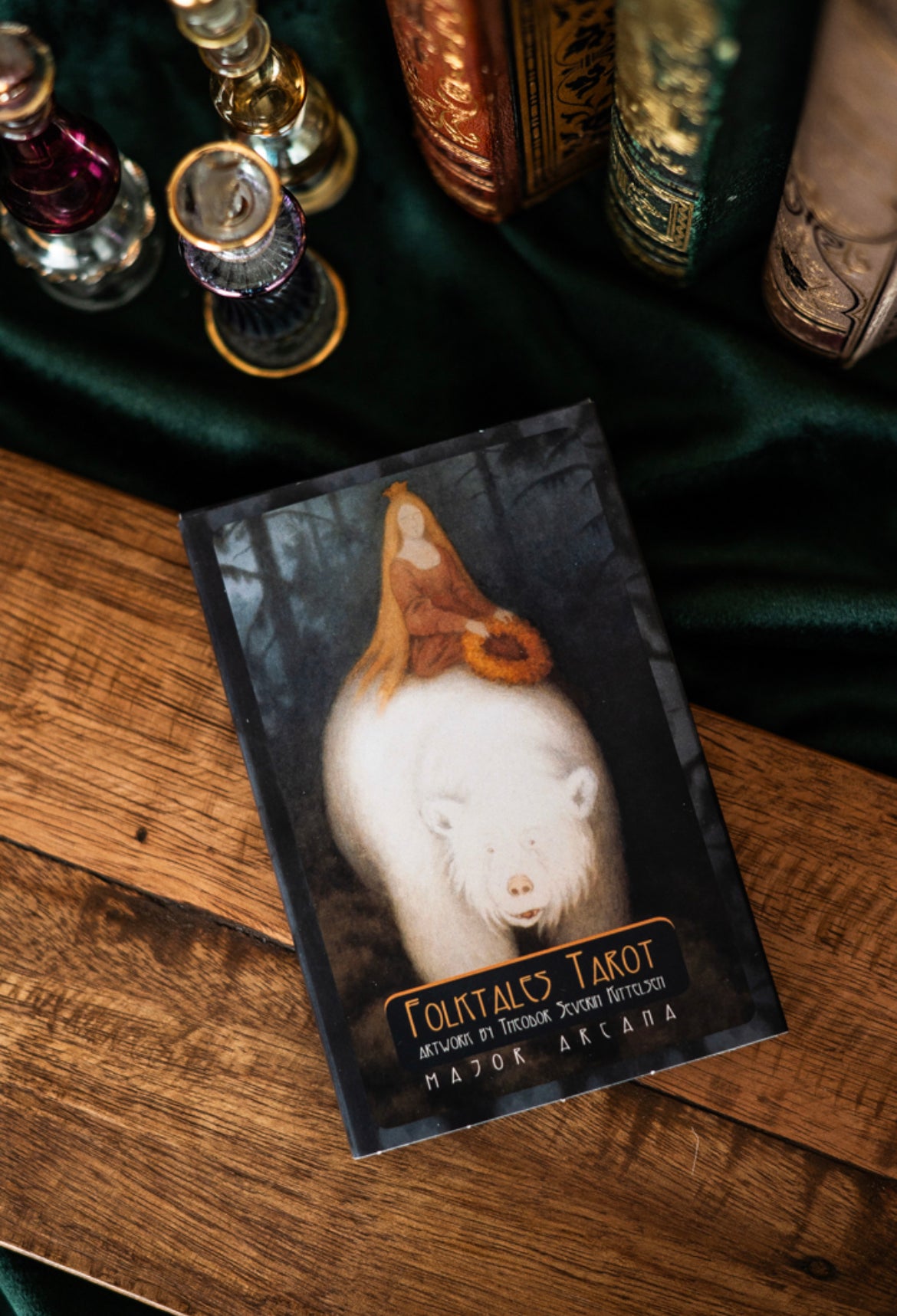 Volksmarchen Tarot Karten
• Märchen Weisheit Deck
• Geschichtenbuch Tarot Orakel
• Universelle Weisheit Karten
• Archetypische Führung Deck