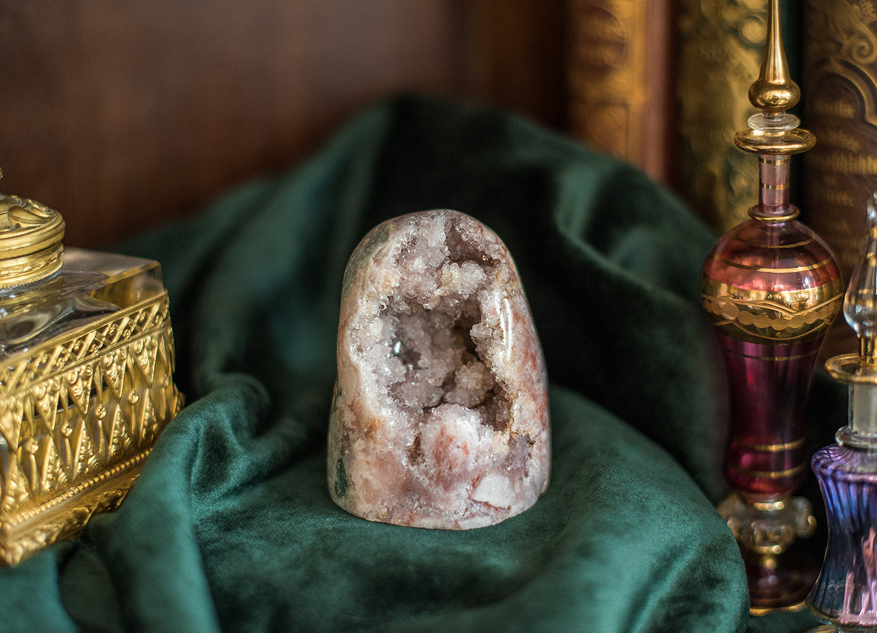 Rosa Amethyst Feenstein
• Herzheilung Kristall
• Feenmagie Stein
• Rosa Amethyst Klein
• Emotionale Heilung Amethyst