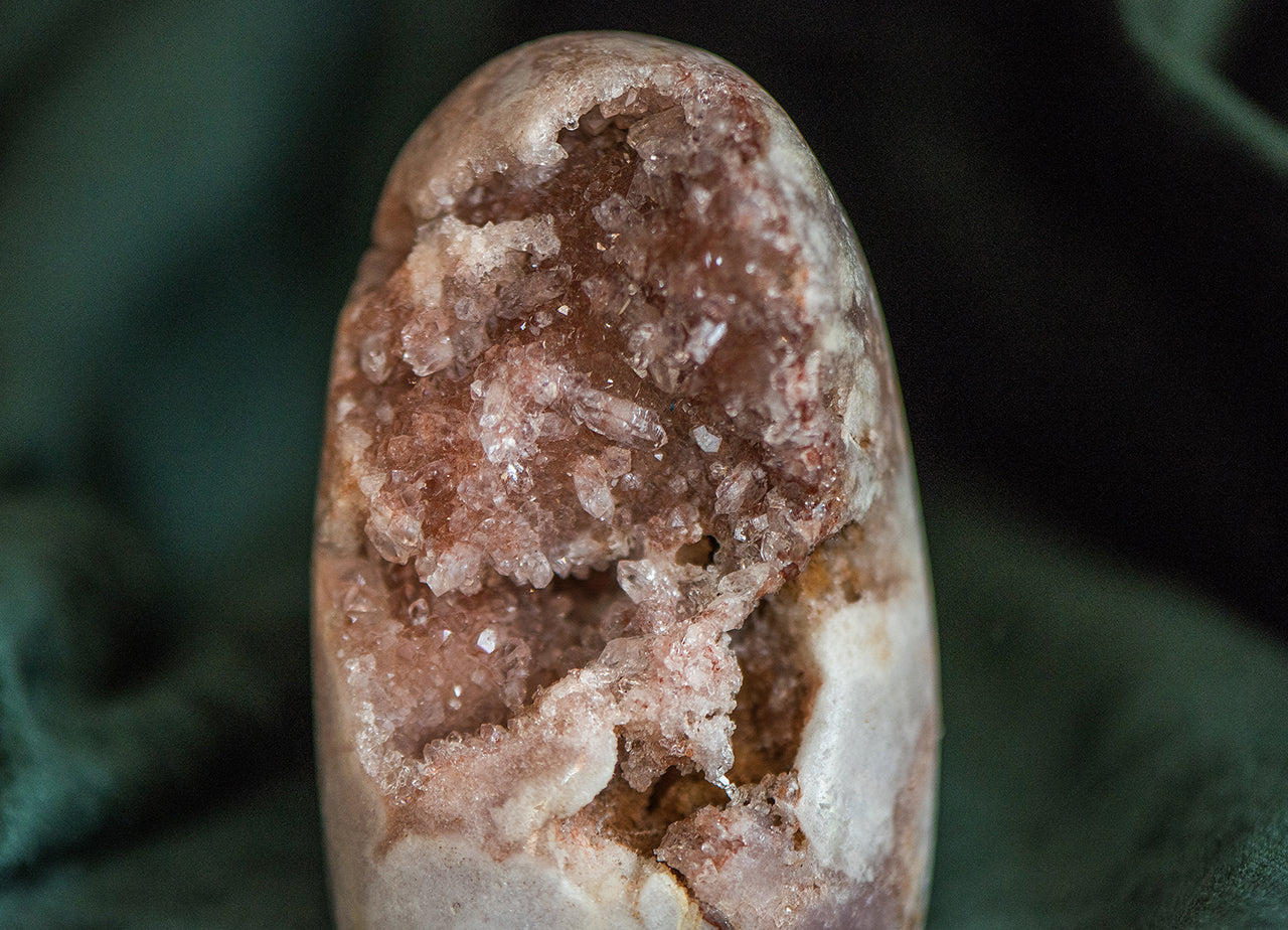 Rosa Amethyst Feenstein
• Herzheilung Kristall
• Feenmagie Stein
• Rosa Amethyst Klein
• Emotionale Heilung Amethyst