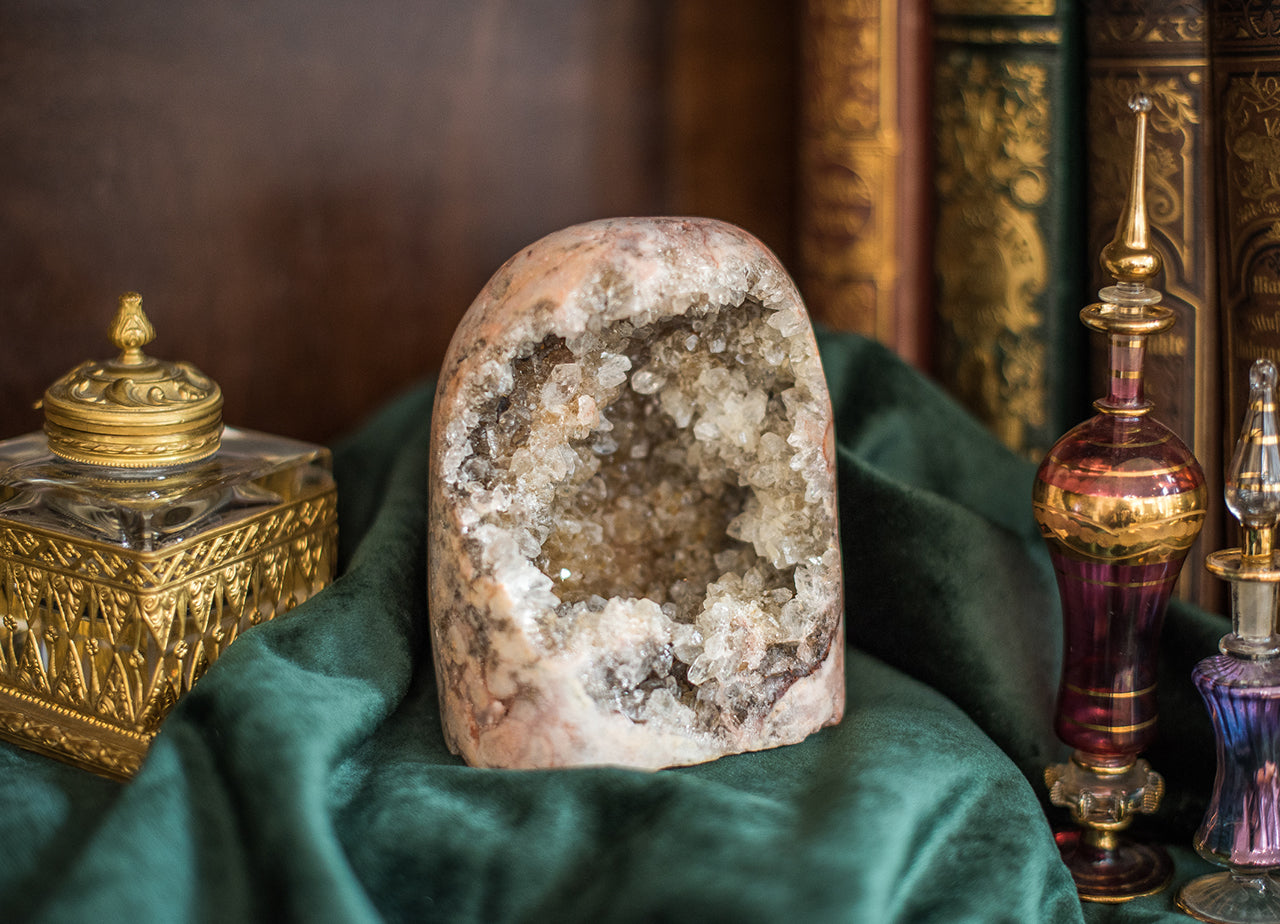Rosa Amethyst Feenstein
• Herzheilung Kristall
• Feenmagie Stein
• Rosa Amethyst Klein
• Emotionale Heilung Amethyst