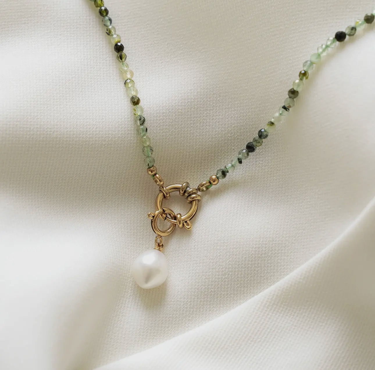 Prähnit Halskette – Vertrauen & Klarheit