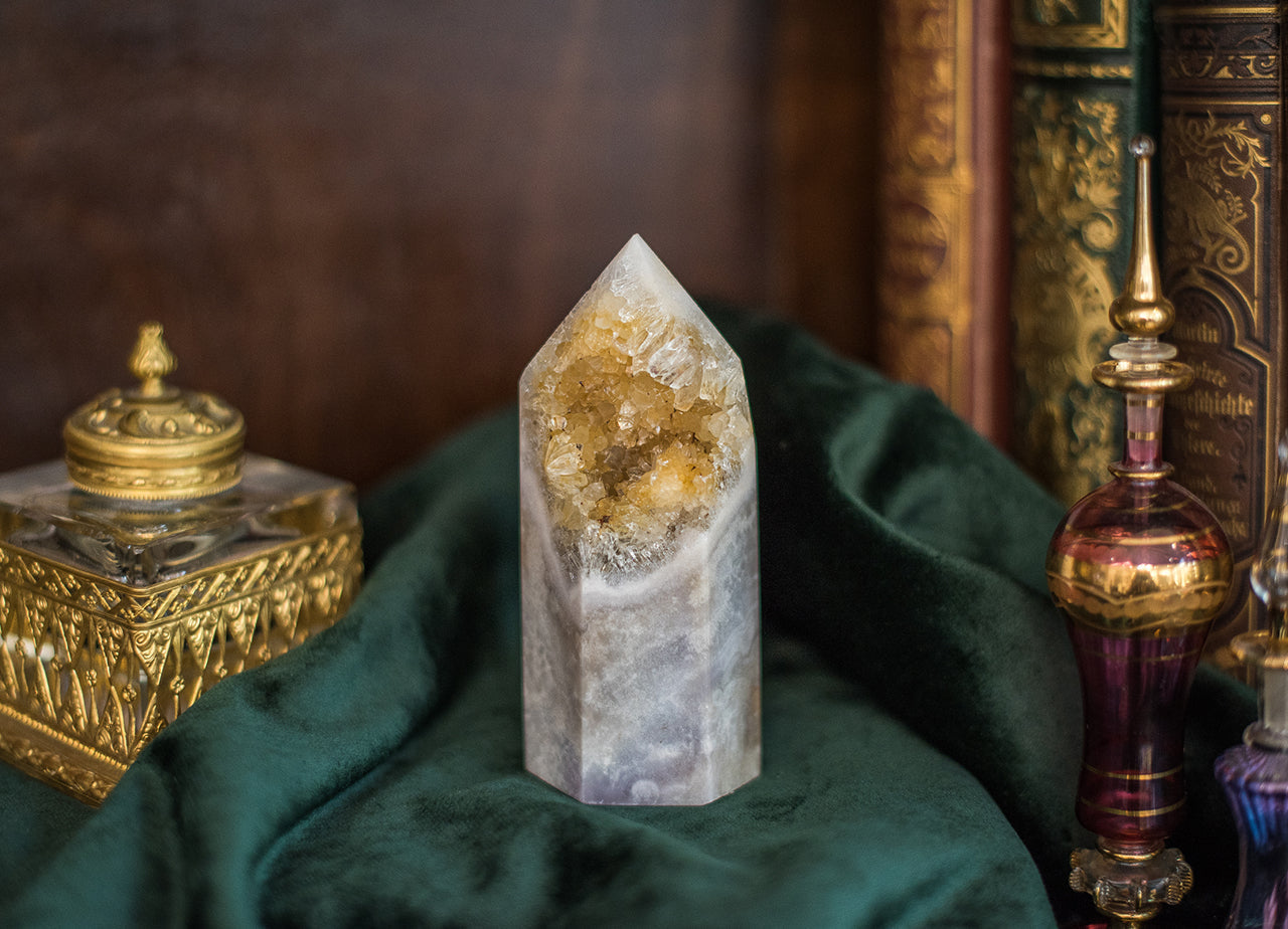 Pink Amethyst Turm – Sanfte Klarheit